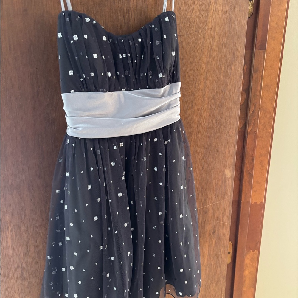 Speechless Black and White Sweetheart Neckline Formal Dress